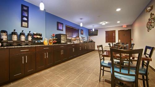 Pulaskiville Hotel | Best Western Executive Inn- Mount Gilead