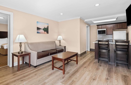 Franklin Hotel | Best Western Forest Inn