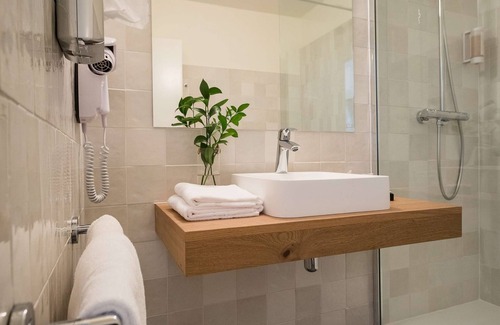 Fontaine-le-Comte Hotel | Best Western Le Bois De La Marche