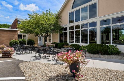 South Portland Hotel | Best Western Merry Manor Inn