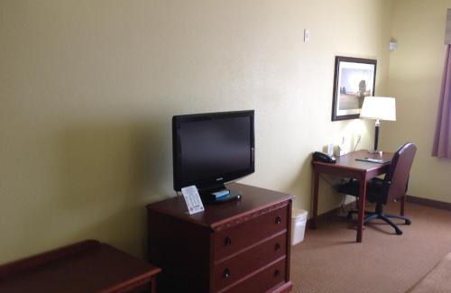Hays Hotel | Best Western Plus Butterfield Inn