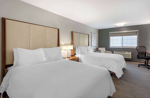 North Salt Lake Hotel | Best Western Plus Cottontree Inn