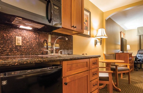 Craig Hotel | Best Western Plus Deer Park Hotel & Suites