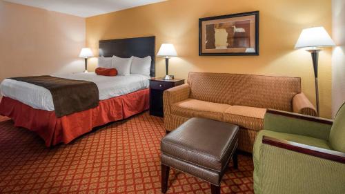 Alton Hotel | Best Western Plus Parkway Hotel