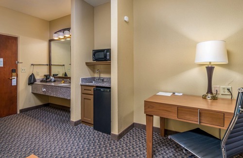 Shamrock Hotel | Best Western Plus Shamrock Inn & Suites