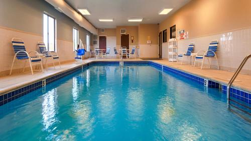 Port Huron Hotel | Best Western Port Huron Blue Water Bridge