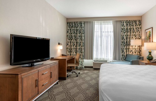 Pasco Hotel | Best Western Premier Pasco Inn & Suites