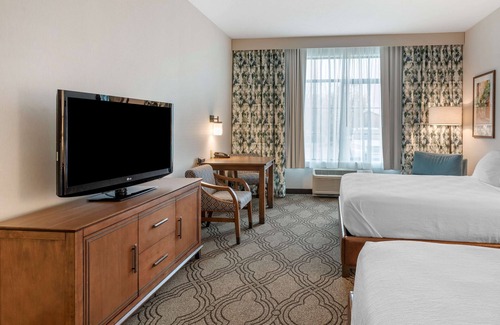 Pasco Hotel | Best Western Premier Pasco Inn & Suites