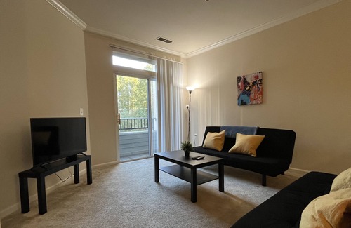 North Bethesda Apartment | Bethesda Getaway by Metro
