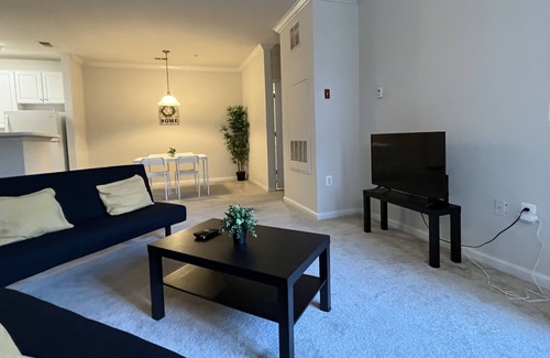North Bethesda Apartment | Bethesda Getaway by Metro