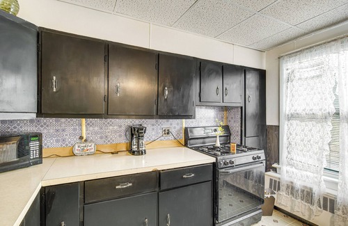 Fountain Hill House | Bethlehem Home w/Patio & Amazing Sunset Views!