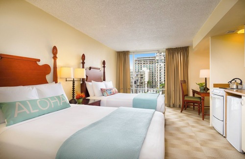 Waikiki Hotel | Better Choice for your Vacation! Three Units w/Sky Views & Kitchens, Pool!