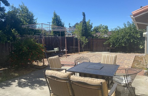 East San Mateo House | Better Than Hotel Private Entrance to quiet private Master bedroom-self ck in