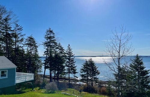 Orrs Island Cabin | Betty's Place - Cozy ocean front getaway , Relax, Reconnect and Recharge on the Maine Coast