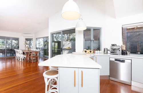 Forster House | Between the ocean & the lake