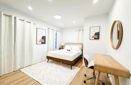 Westwood House | Beverly Hills-Neighboring 2-BR Home - DOH1