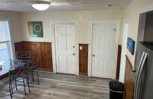 Beverly Apartment | Beverly, Salem, Dwtn, Water and Train