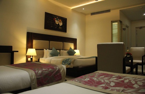 Sikandra Hotel | Bhawna Clarks Inn - Agra