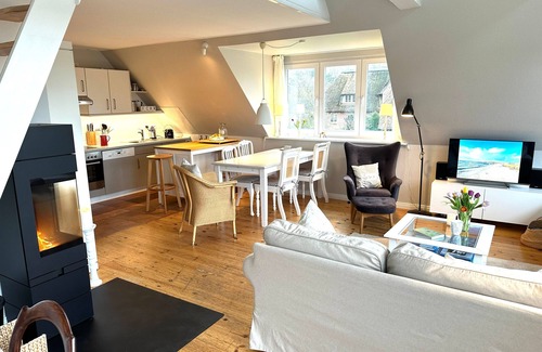 Nieblum Apartment | Bi de Süd 45/5 - a few minutes to the beach - Reetblick West