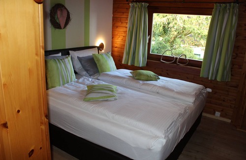 Barbis Cabin | BIBERCHALET and BIBERBAU as compl. House with terrace, garden and garden sauna