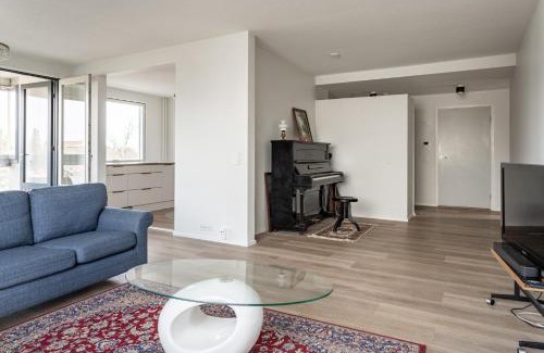 Tampere Apartment | Big Apartment, 4 Bedrooms, Sauna, free parking - EV Charging