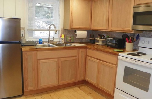 Grove City House | Big Darby Creek Cottage