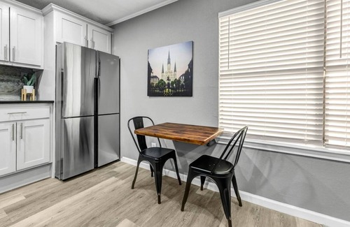 College Station Apartment | Big Easy: 2 Bedrooms, 2nd floor, Walk to A&M, Comfy King Beds