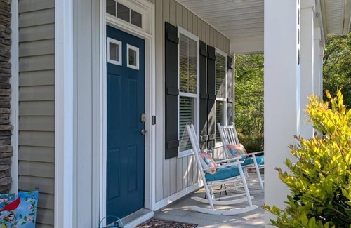 Myrtle Grove House | Big Fun in the Sun - Spacious 6 Bedroom Vacation Home in Fabulous Wilmington NC