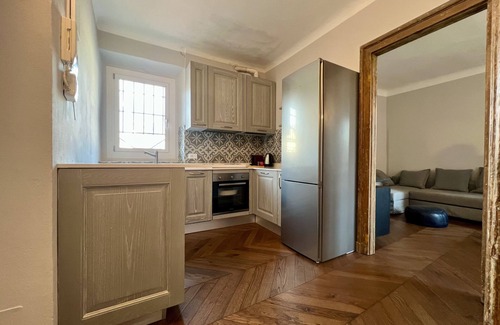 Centro Storico House | BIG Historical Colonne