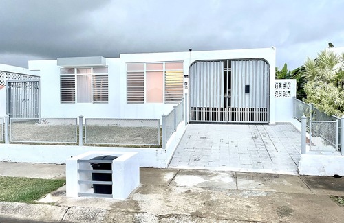 Rio Jueyes House | Big House 5 mins from the Beach, Relaxing, & Family Friendly!