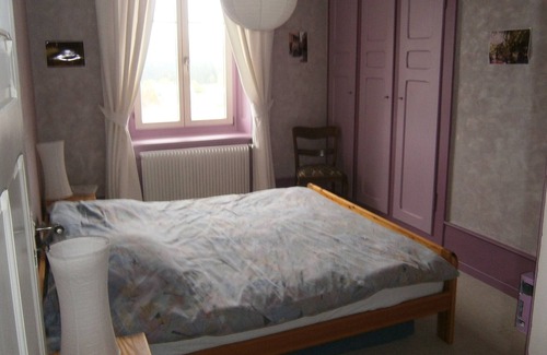 Les Breuleux Apartment | Big house in horse country.