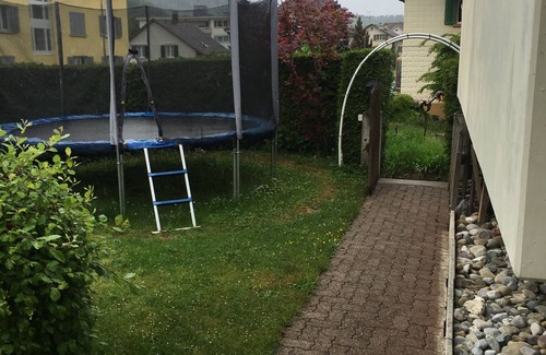 Pfaffikon District House | Big House With 7 Rooms on 2 Floors and Free Parking in Front for Yourself