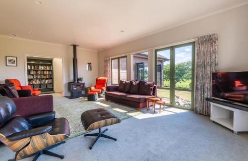 Tikitere House | Big Inn Brunswick