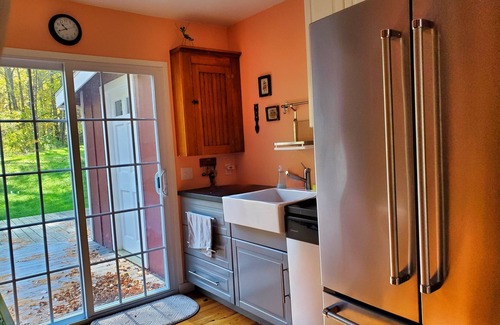 Cooperstown - Otsego Lake Cottage | Big Pines at the Lake - waterfront - swimming, fishing, boating