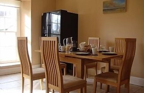 Clarbeston Road House | Big s/c holiday home perfect for Family/Friends and Special Occasions Sleeps 17