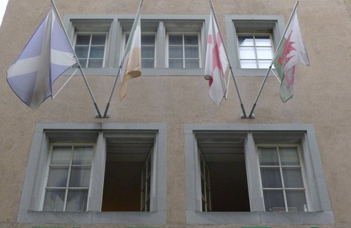 Hochschulen Apartment | BIJOU in pedestrian area with dish washer and Wifi