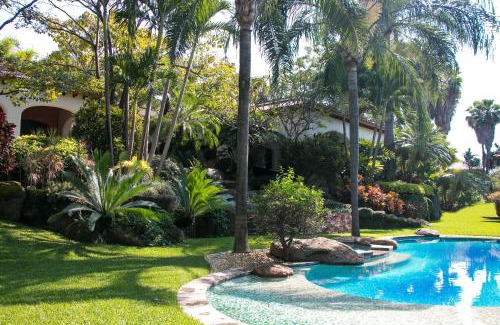 Tezoyuca Villa | Bilbao Luxury Bungalow