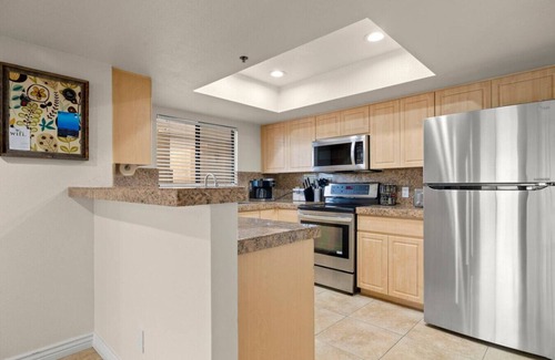 Camelback East Apartment | Biltmore Condo w/Heated Pool!