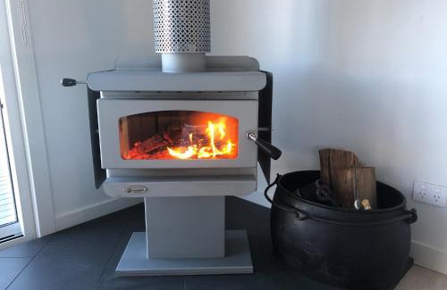 Binalong Bay House | BINALONG BRAE @ Bay of Fires Two bedroom both with ensuites