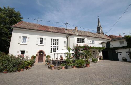 Flomborn House | Bio-Weingut, Gästehaus und Kräuterhof