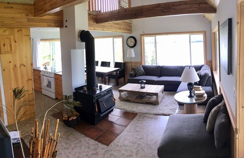 Horsefly Cottage | Birch Haven - A Luxury Lakefront Cottage On Pristine Horsefly Lake, with Wifi