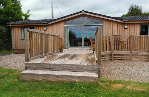 Perth House | Birch Lodge, Pitlandie - Luxury 2 Bedroom Lodge with Sauna