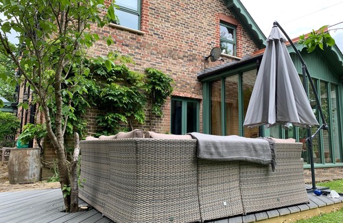 Southwater Cottage | Birchwood Cottages presented by Lazy Daze.