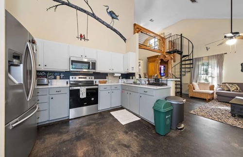 Prairie Lea Other | Bird House Countryside Pecan Farm 6acre San Marcos