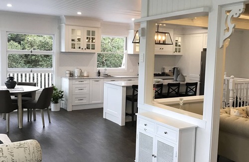 Montville House | Bird Song Valley is just 1klm from the heart of the beautiful town of Montville