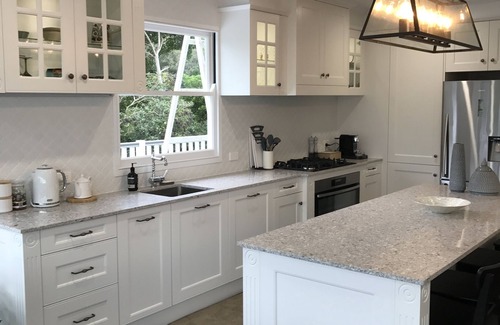 Montville House | Bird Song Valley is just 1klm from the heart of the beautiful town of Montville