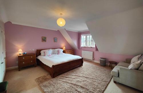 Twyford House | Birdsong Rural Winchester Twyford - 2BR, 5BR, 7BR - sleeps upto 16