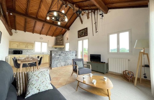 Helette House | Bixta Eder - Helette