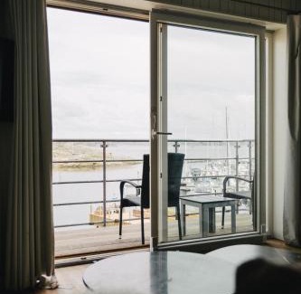 Bjorholmen Hotel | Björholmen Hotell & Restaurang