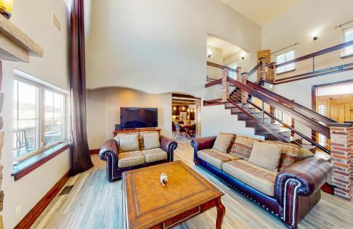 Gypsum House | Black Bear Lodge